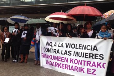 Más de dos centenares de personas marchan contra la violencia sexista en Durango