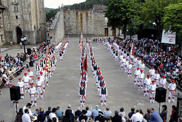 14 talde batuko dira Mañariko Ezpatadantzari Egunean