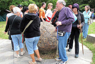 Baserritarras y ganaderos de la zona acompañarán mañana al santo casamentero en Urkiola
