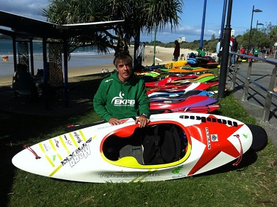 Txema Carreto, campeón del Mundo de Kayak Surf con la selección de Euskadi