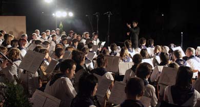 El XIX Txistu Kontzertua reúne mañana a 160 músicos sobre el escenario de Landako Gunea