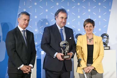 Juan Manuel Arana recibe el premio Joxe Mari Korta
