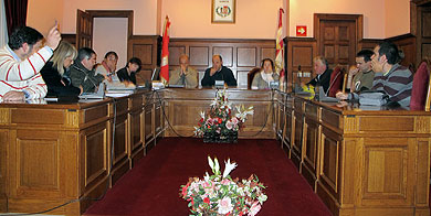 El Pleno aprueba congelar las tasas e impuestos en 2014