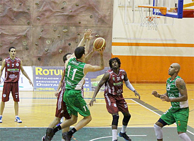 Una canasta ‘fantasma’ priva de la victoria al Zornotza