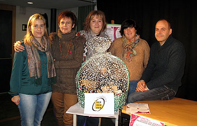 El primer mercado solidario de Iurreta destinará la recaudación a la JAED