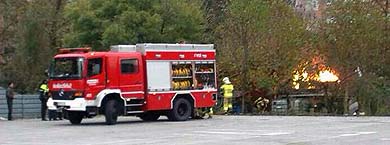 Llamas en el parking de Maspe