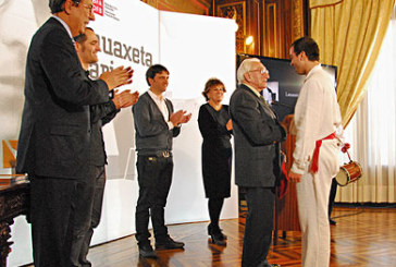 La Diputación entrega el premio honorífico Lauaxeta al zaldibartarra Balendin Lasuen