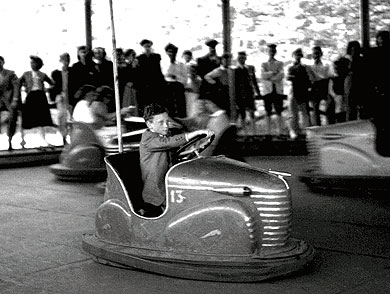 Astola aldizkariaren zazpigarren zenbakia kalean da