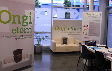 El quinto contenedor llega a más zonas de Amorebieta debido al éxito de la campaña