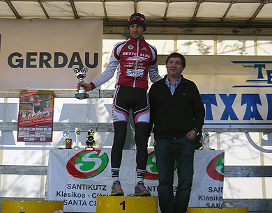 Jon Munitxa logra el segundo triunfo de la temporada tras vencer en Legazpi