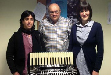 Herri Maite se rodea de amigos para celebrar sus 25 años