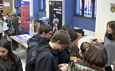 Jesuitak celebra su III Feria de Orientación con la presencia de seis universidades y centros