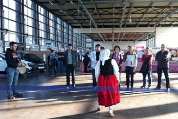 Un aurresku inaugura la Feria de Oportunidades de Durango