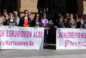 Un centenar de personas secunda la concentración por el 8 de marzo en Amorebieta