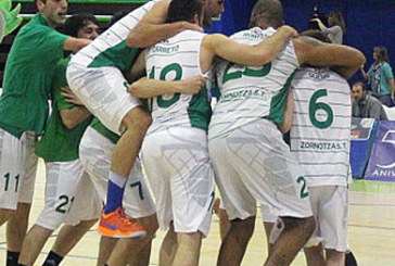 El Zornotza vuelve a tirar de épica para ganar al líder y clasificarse para los play-off