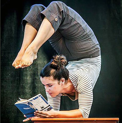 La biblioteca de Iurreta celebrará mañana el Día del Libro con acrobacias callejeras