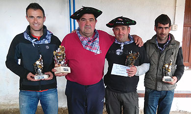 Arregi y Uribarri se aferran a la txapela del Campeonato de Bolos de Bizkaia por parejas