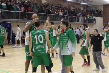 Un triple de Lorenzo a falta de cuatro segundos permite al Zornotza ST seguir soñando