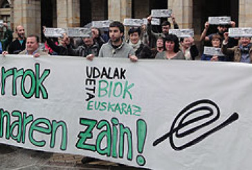 Euskal Herian Euskarazek Durangoko Udalaren “isiltasuna” gaitzetsi du