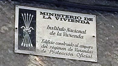 El Ayuntamiento facilitará la retirada de todos los símbolos franquistas de Durango