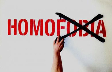 Una exposición en Andragunea alerta sobre la homofobia