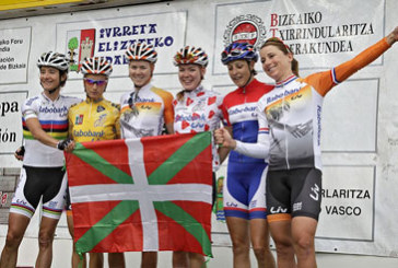 Vos da al Rabobank la etapa final de la Emakumeen Bira que gana su compañera Ferrand