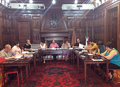 Berriz usará la biomasa de sus bosques para calentar la escuela y el polideportivo