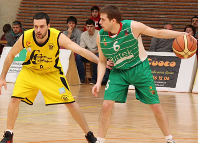 David Quero y Arturo Cruz renuevan con el Zornotza ST