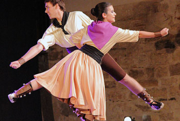 Mediterraneoko eta Kantauriko folkloreaz gozatzeko aukera, Durangon Folk  jaialdiarekin
