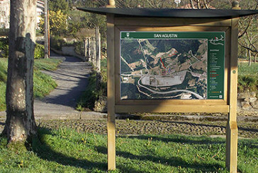 Las nuevas señales de acceso a los barrios de Elorrio emulan las de itinerarios de montaña