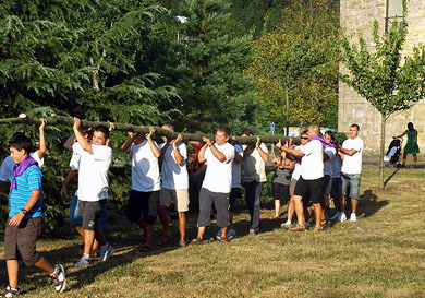 Musika eta lehiaketa ugari asteburu osoan Muntsaratz auzoan ospatuko diren jaietan