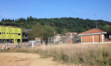 Desalojado el colegio Zelaieta de Abadiño por una falsa alarma de un escape de gas