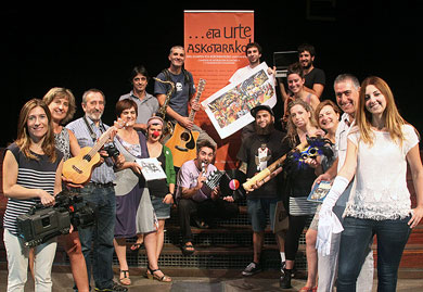 Plateruenak aurrera egingo du Durangoko Udala eta 400 herritarren laguntzarekin