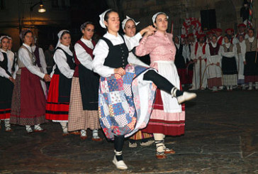 Mujeres dantzaris celebran hoy un encuentro en Durango