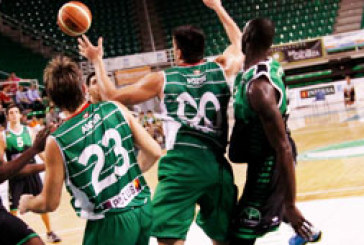 El Zornotza debuta con un gran triunfo en casa del Cáceres