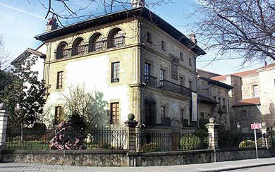 La arquitecta Elena Velasco ofrece una charla y una visita guiada al Palacio Etxezarreta