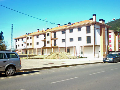 Atxondo confía en alcanzar en breve una solución para las viviendas de Barraski