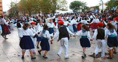 El Tronperri y el Txoritxu Alai celebran mañana la Umeen Euskal Jaia de Durango