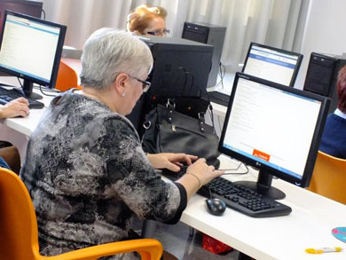 El Nagusi Aretoa zornotzarra ofrecerá cursos de informática básica e inglés para viajar