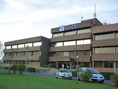 El TSJPV multa a Adif con 5.001 euros por ocupar la antigua sede de EITB