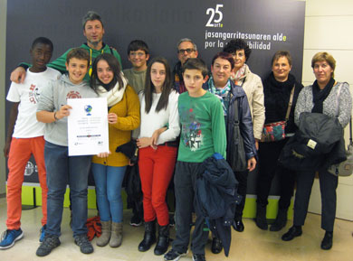 El instituto Juan Orobiogoitia de Iurreta recibe el certificado de escuela sostenible