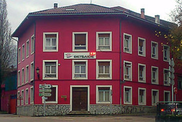 Herido en un brazo y en la cadera un trabajador de la empresa Betsaide de Elorrio