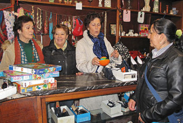 El rastrillo de Durango dona 8.590 euros a la JAED