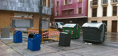 Una plaza con las basuras como protagonistas en Durango