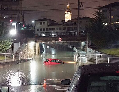 Las precipitaciones mantienen a los ríos de Durangaldea cerca del desbordamiento