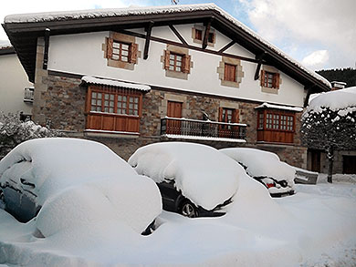 El suministro eléctrico se restablece en el barrio zornotzarra de Larrea
