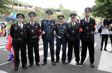 Polémica tras disfrazarse Gastañazatorre con un traje similar al de los militares nazis