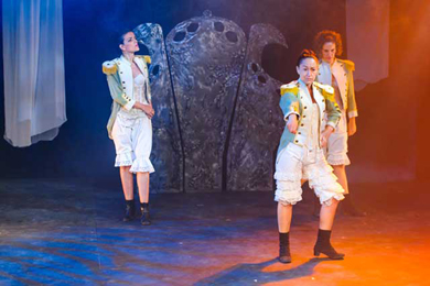 Antzerkia eta erakusketa bat Martxoaren 8a ospatu aurretik