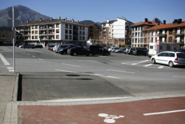 El parking abadiñarra de Tornosolo se reordenará para que gane en seguridad
