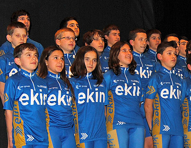 La Sociedad Ciclista Amorebieta presenta sus tres equipos